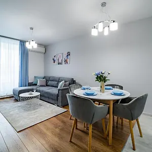 Brand New Downtown Apartment Varna